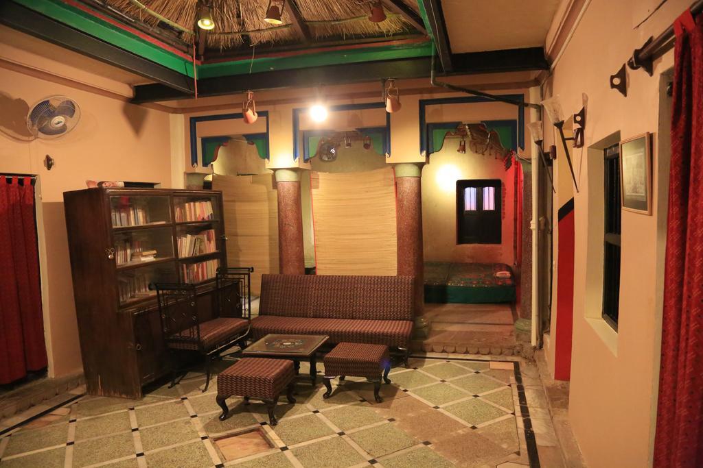 Ferienwohnung Ram Bhawan Residency Varanasi Zimmer foto